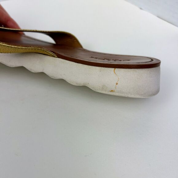 Coach Shelly Metallic Gold Leather Turnlock Flip Flops Thong Sandals Shoes 8.5 - Picture 10 of 10